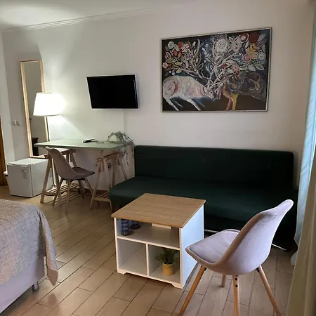 Art Hotel 2*